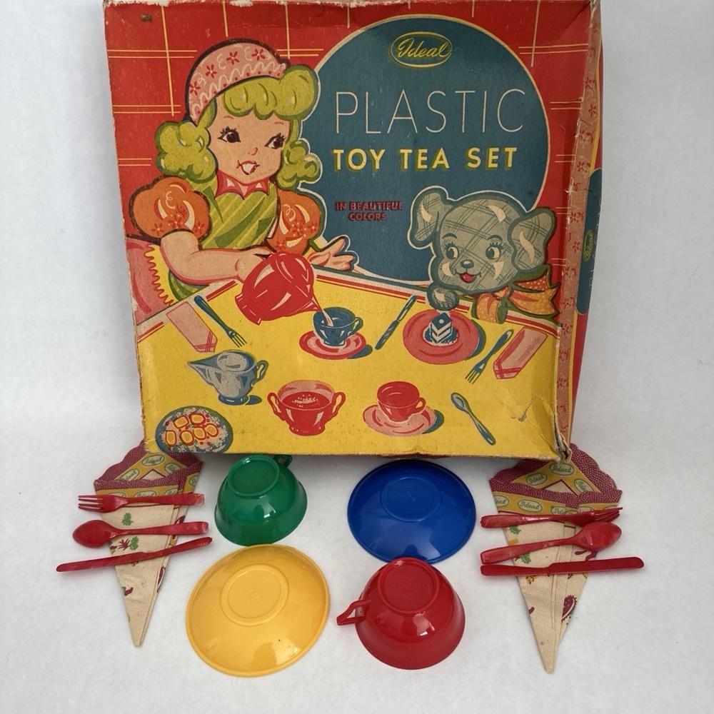 ORIGINAL BOX VINTAGE IDEAL PLASTIC TOY TEA FOR TWO cups saucers napkins cutlery
